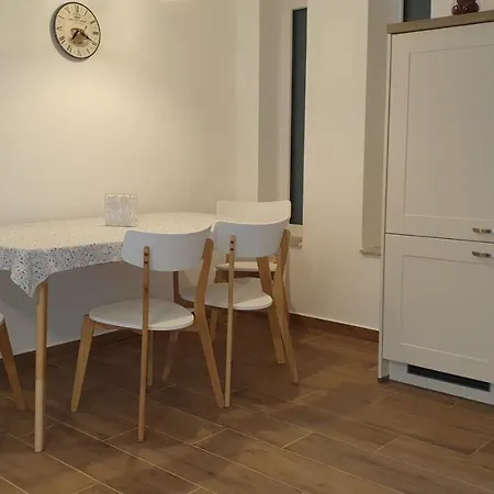 Vitorlas Apartman * Кестхей