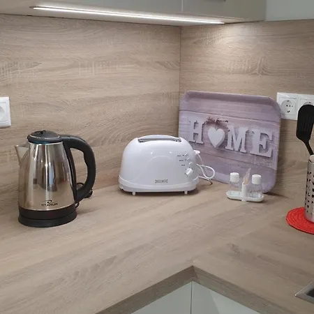 Vitorlas Apartman *
