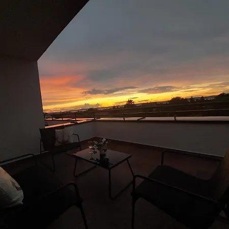 Vitorlas Apartment *